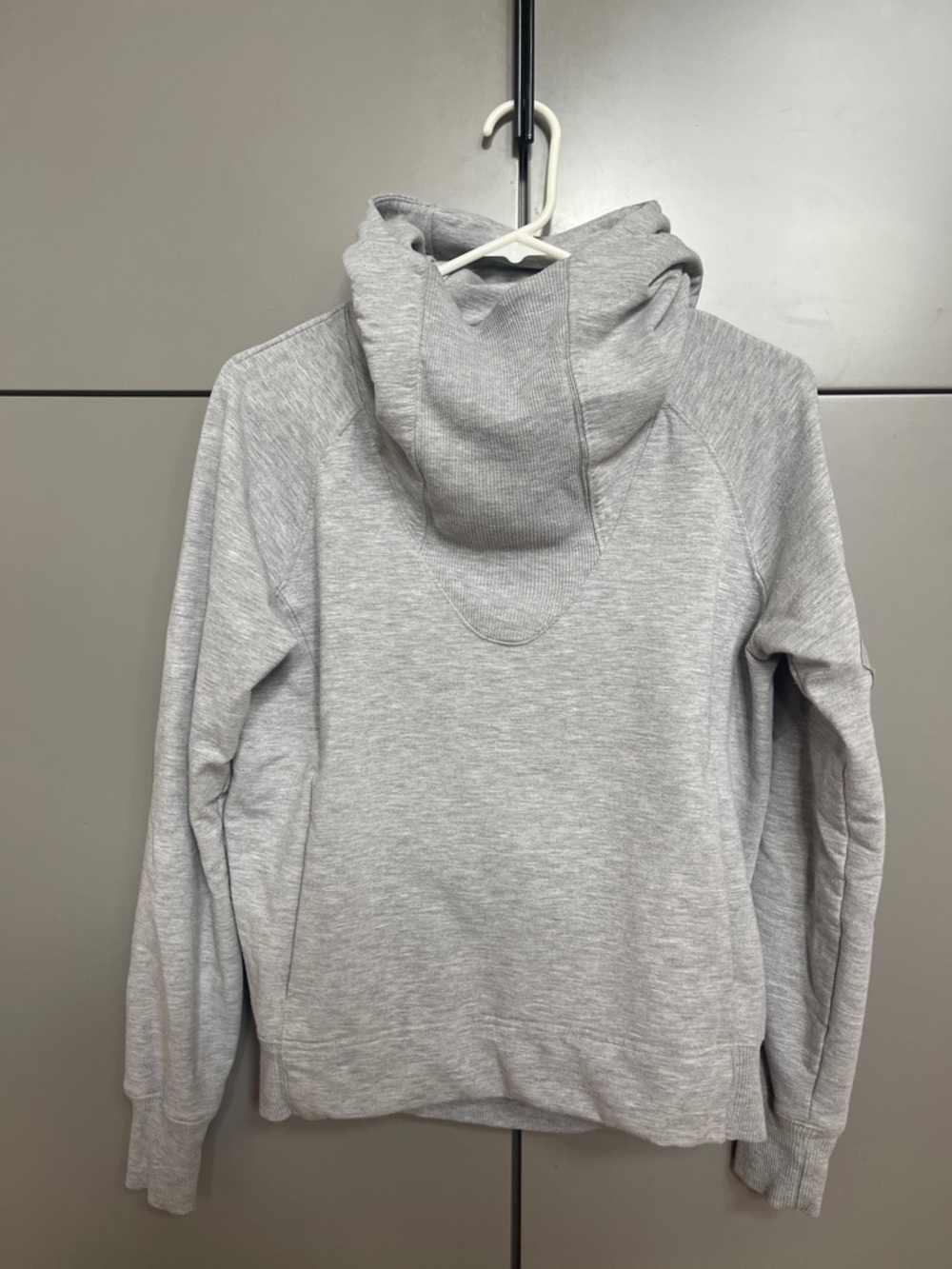 Indyeva Light Gray Hoodie